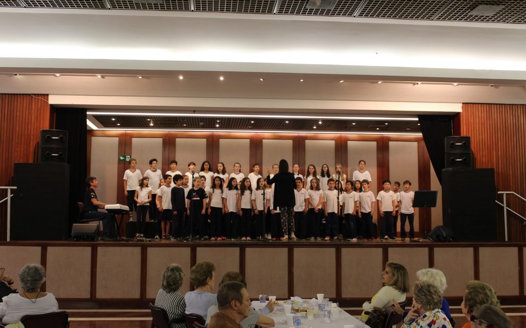Apresentação do Coral dos alunos do Colégio Humboldt