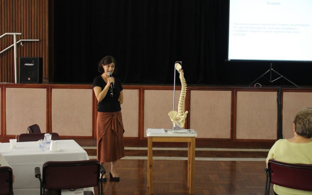 Palestra sobre Postura com fisioterapeuta Valeria Schreiber Rosenberg