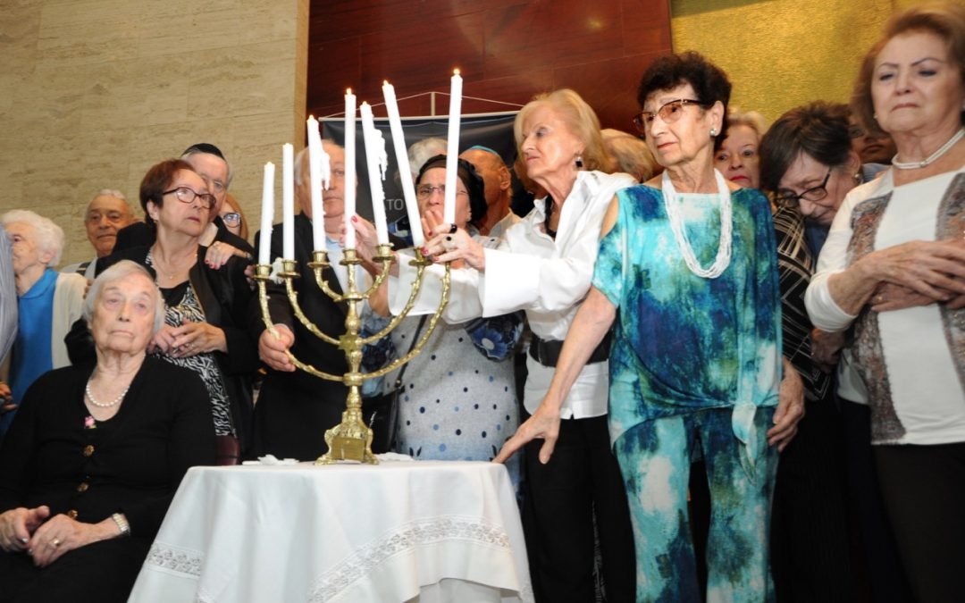 Ato pelo Dia Internacional em Memória das Vítimas do Holocausto em São Paulo contou com a presença do Governador e de diversas autoridades e líderes comunitários