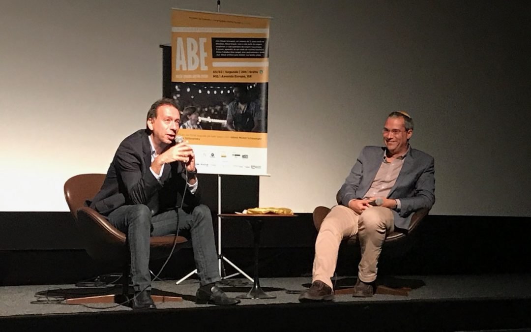 O jornalista Jaime Spitzcovsky e o Rabino Michel Schlesinger debateram sobre o longa “Abe” após exibição no MIS