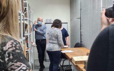 Museu Judaico de São Paulo visita biblioteca da CIP