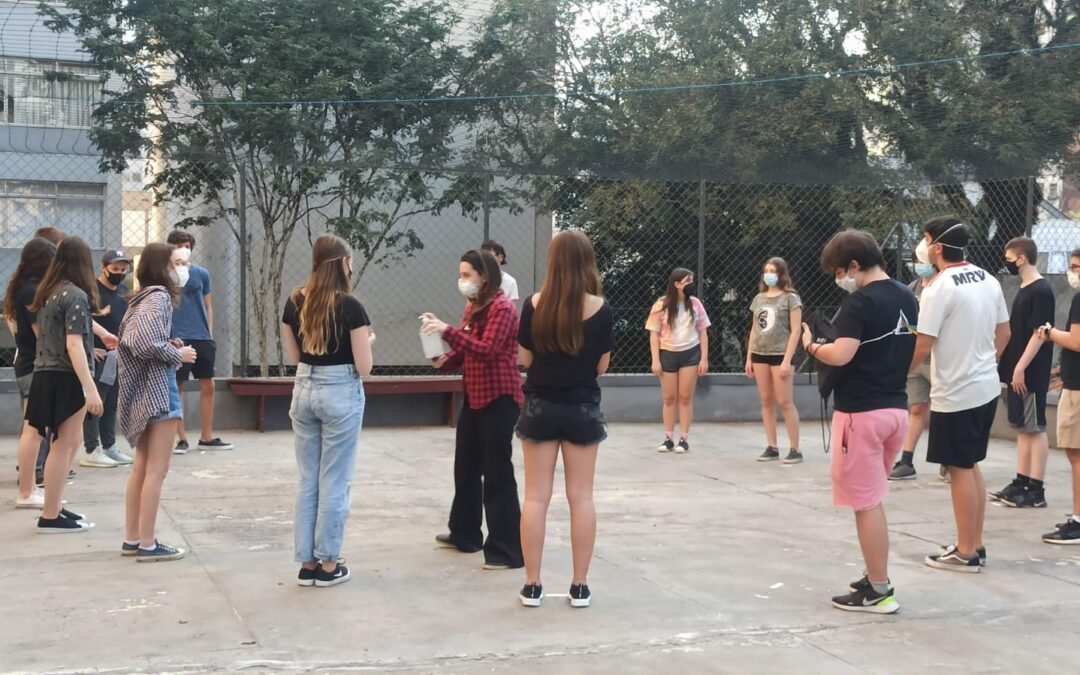 Manhigut retorna às atividades no modelo híbrido