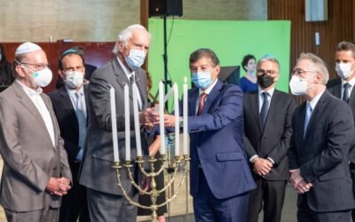 Comunidade judaica realiza cerimônia pelo Dia Internacional em Memória às Vítimas do Holocausto