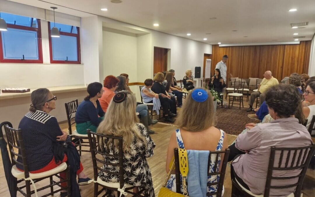 Sandra Strauss conduz Café VeUgá especial do Dia Internacional da Mulher