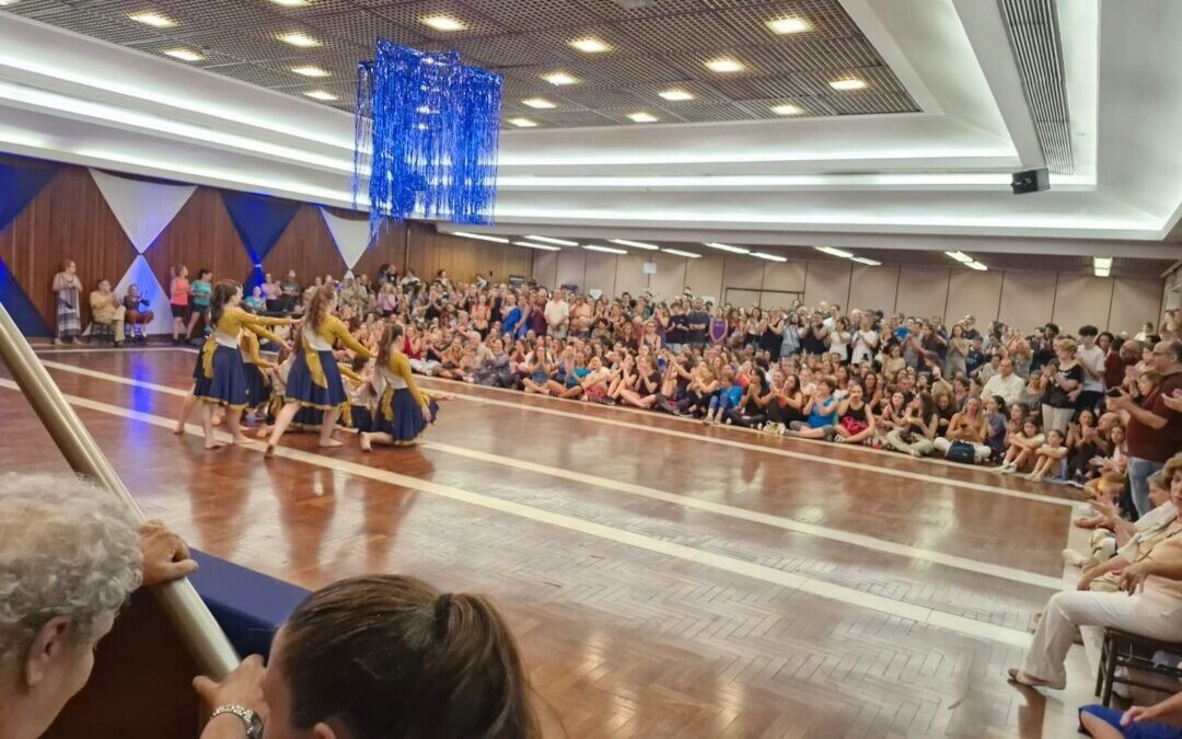 Maratona de Danças de Iom HaAtsmaút reúne mais de 800 pessoas na CIP