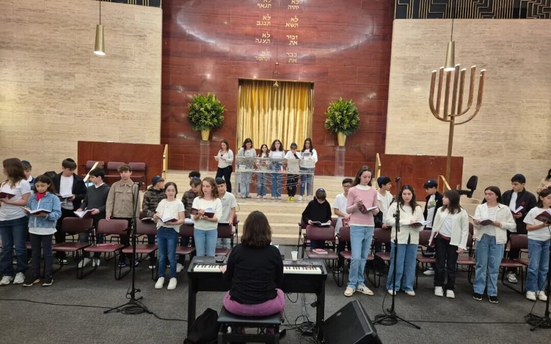 Escola Lafer Realiza Cabalat Shabat com Participação Ativa dos Alunos