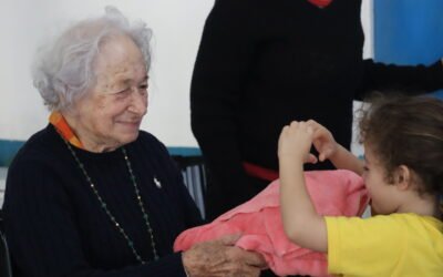 Ruth Cohn mobiliza grupo do shabat e garante 200 cobertores para crianças do Lar