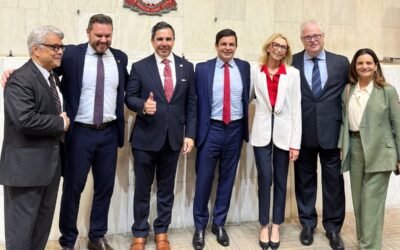 Laura Feldman, presidente da CIP, participa de sessão solene na ALESP sobre a relação entre Brasil e Estados Unidos