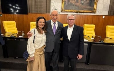 Jayme Blay recebe Medalha Anchieta e Diploma de Gratidão da Cidade de São Paulo em reconhecimento a décadas de liderança comunitária