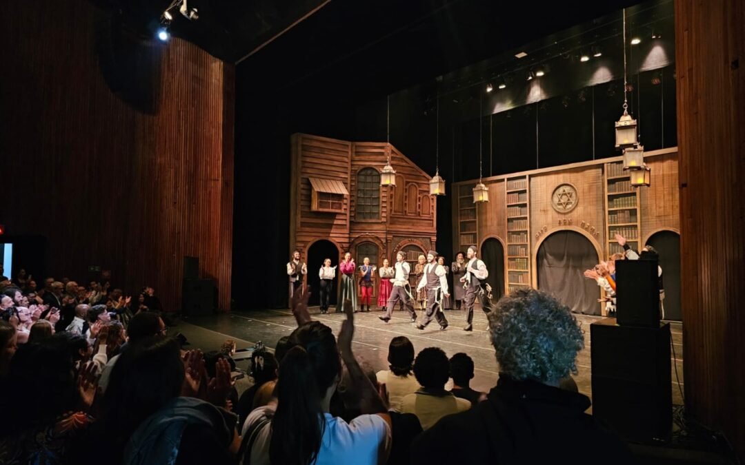 CIP marca presença na pré estreia de Dibuk, o musical