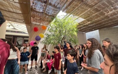 Colônia organiza almoço de Sucot com madrichim e chanichim na CIP
